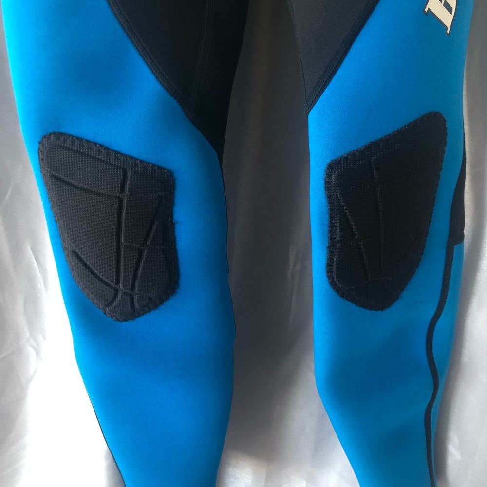 BODYGLOVE Women's wet suit. HYPERSTRETCH WAY. Temp. 3/2.  HOST PICK - Picture 14 of 16